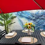 The Rooftop - A Trendy New Apartment With Airconditioning, Large Terrace & Free Parking