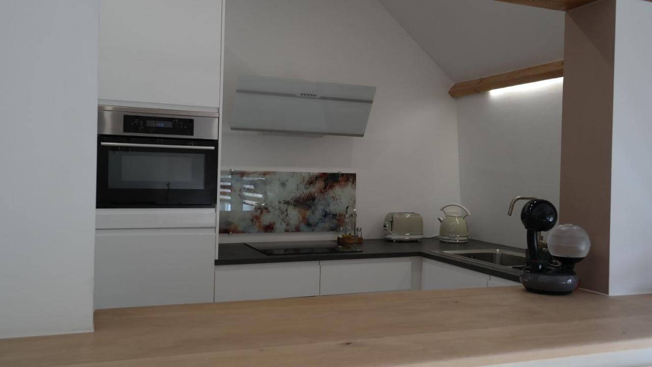 Apartment The Rooftop - A Trendy New With Airconditioning, Large Terrace & Free Parking *