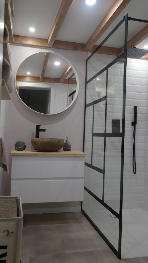 Apartment The Rooftop - A Trendy New With Airconditioning, Large Terrace & Free Parking