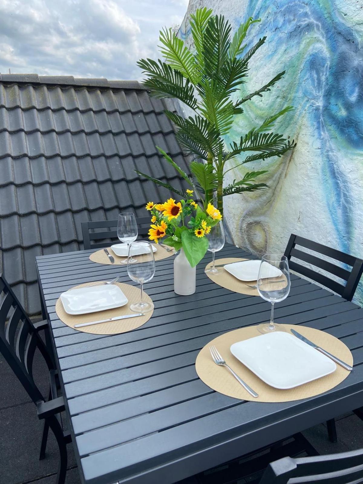 The Rooftop - A Trendy New With Airconditioning, Large Terrace & Free Parking * Ostend
