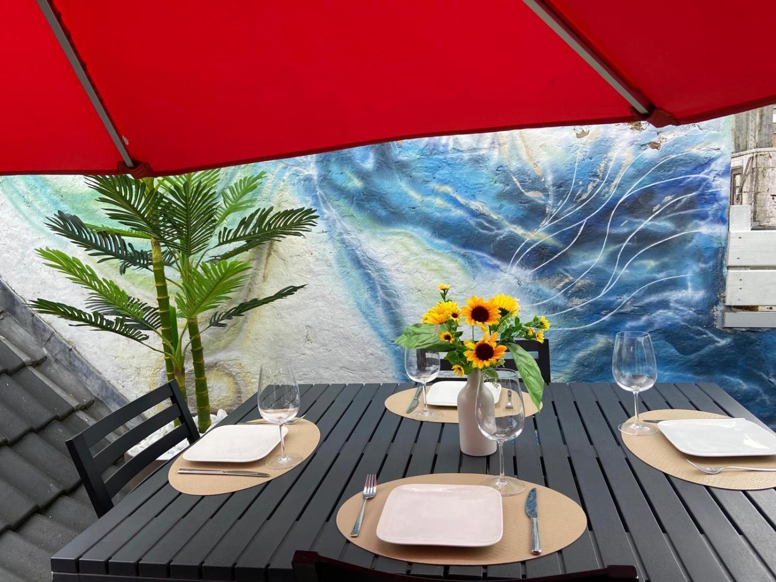 Apartment The Rooftop - A Trendy New With Airconditioning, Large Terrace & Free Parking